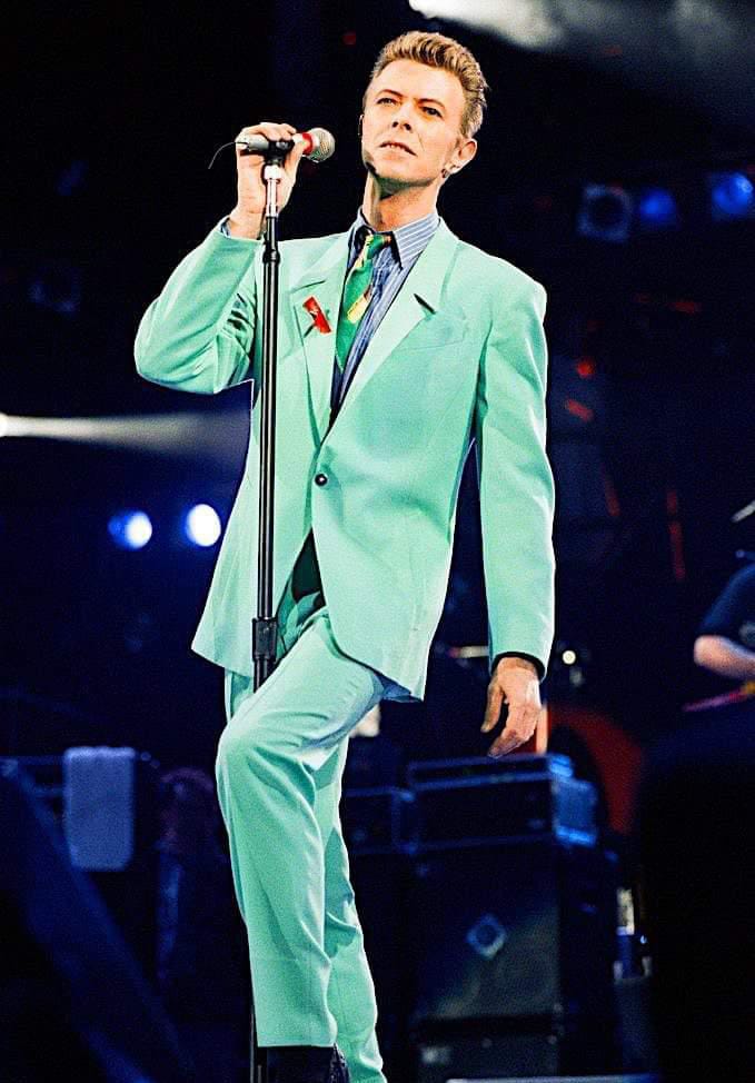 INTERNACIONAL: SE VIENE NUEVO DISCO INÉDITO DE DAVID BOWIE «WAITING IN THE SKY» (BEFORE THE STARMAN CAME TO EARTH).