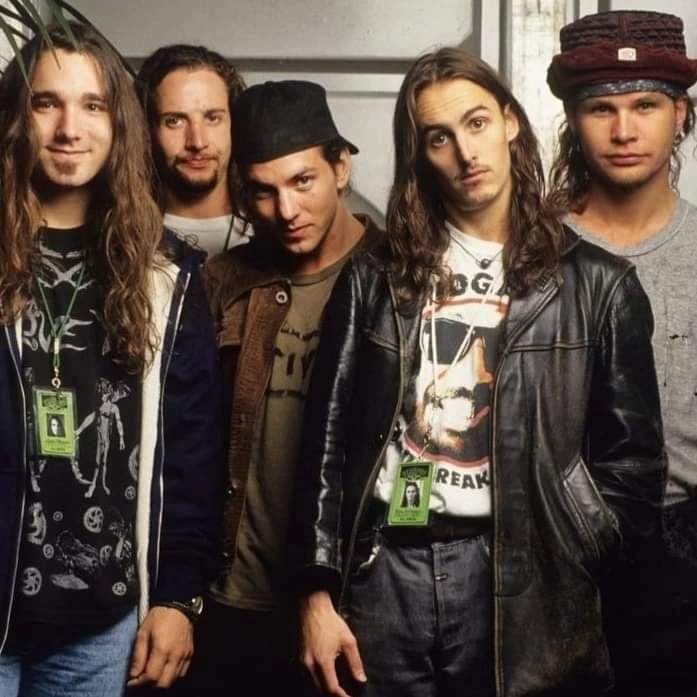 INTERNACIONAL: SALE A LA LUZ INSÓLITO VIDEO DE PEARL JAM EN LA TV HOLANDESA.