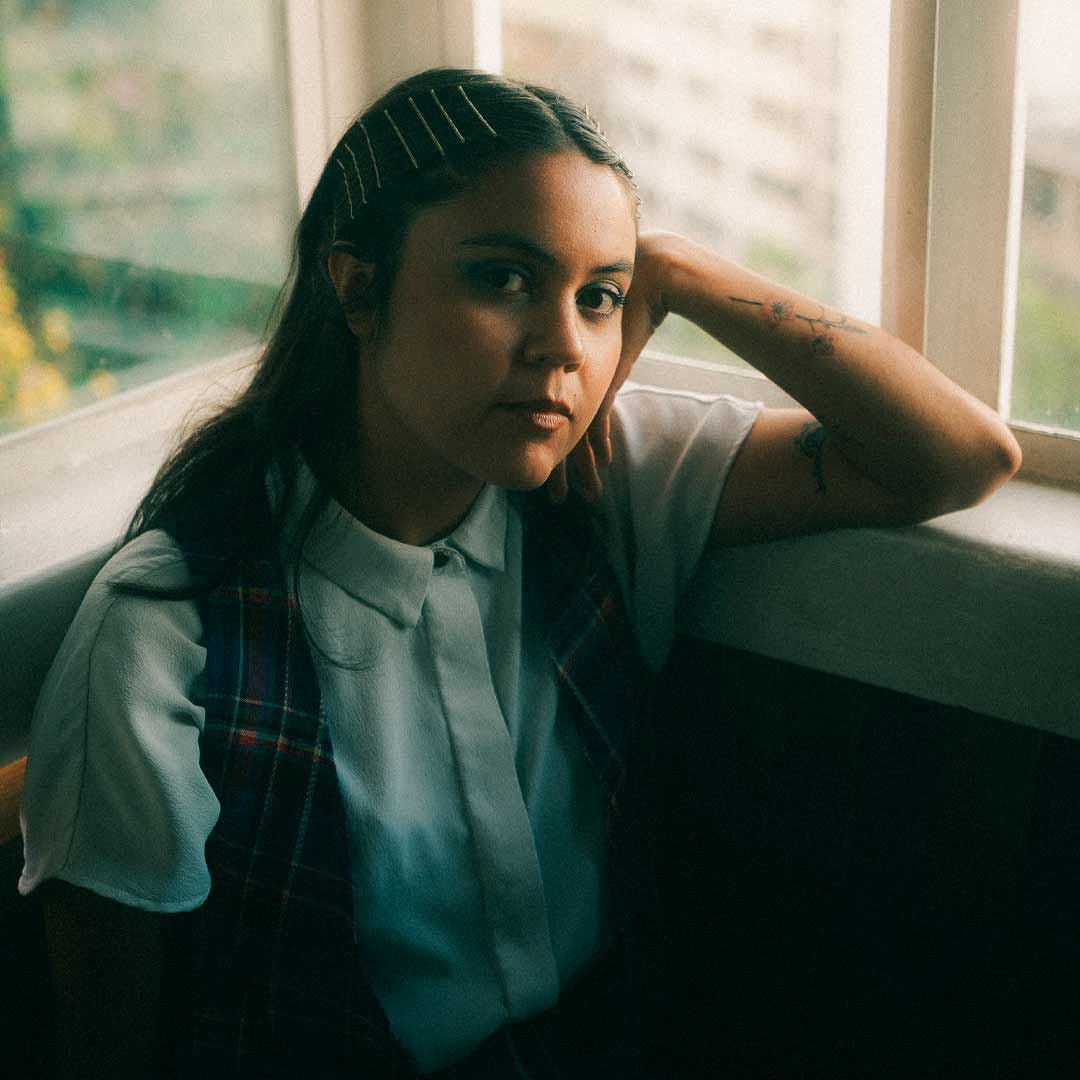 NACIONAL// Salares crea ambientes de ensueño al ritmo del pop latino en su EP “Estas Calles”.