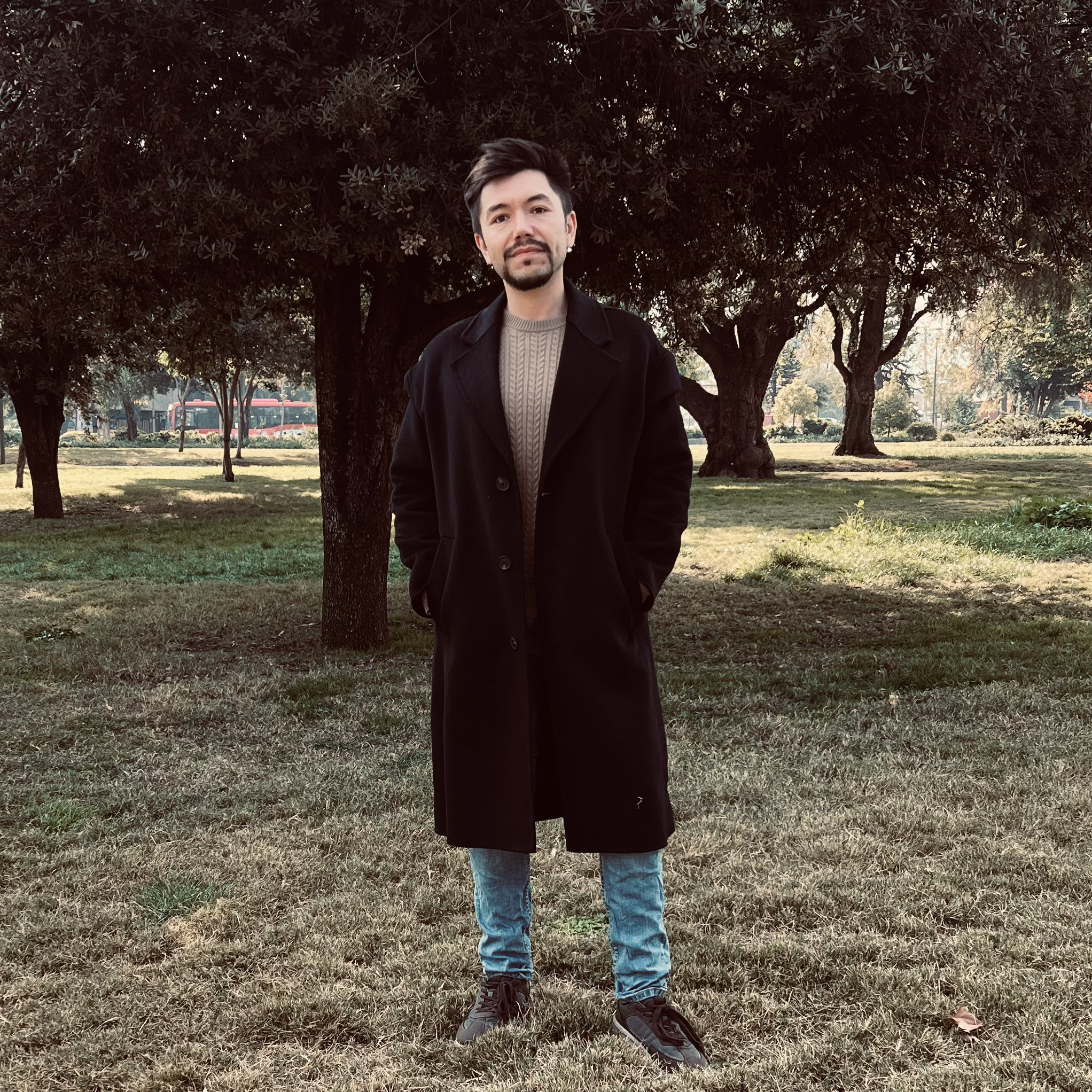 NACIONAL// Javier Cumplido presenta su EP «Enfrentando el abismo» .