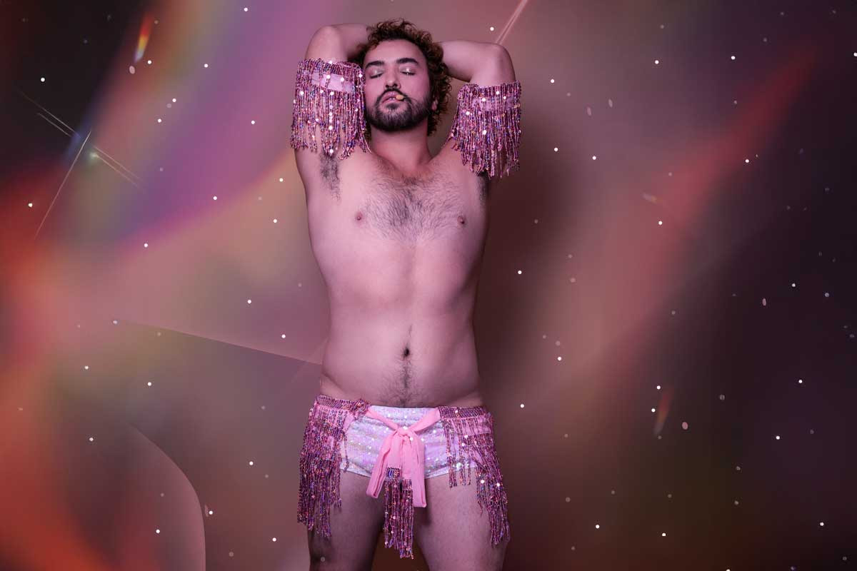 Artista nacional Sr.Soya deja Spotifypor financiamiento de guerra e IA, y estrena su nuevo single “Sexo Interestelar”