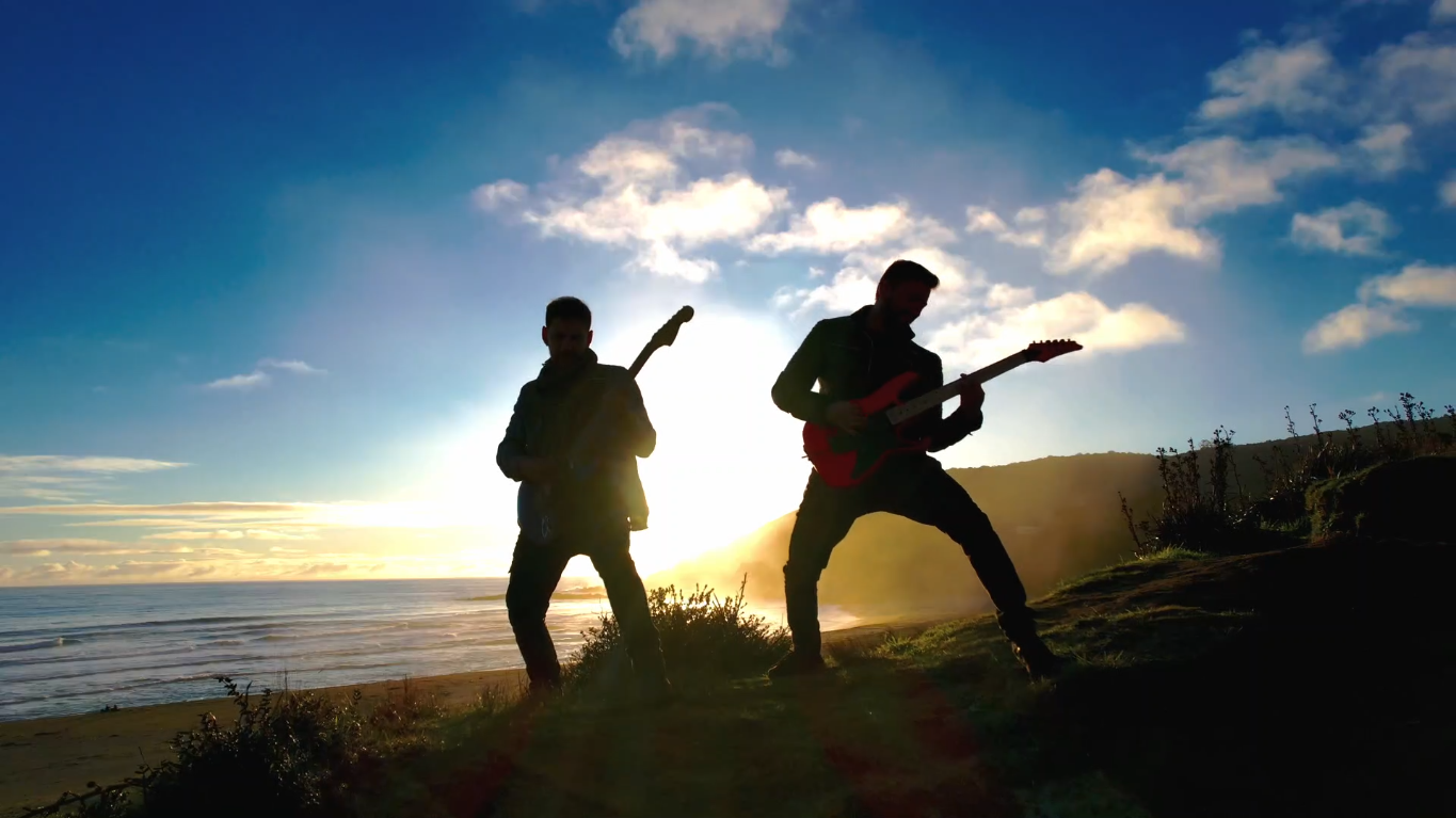 Pablo Morales presenta «Guitar Glory», un homenaje íntimo y colaborativo ft. Felipe Flandez