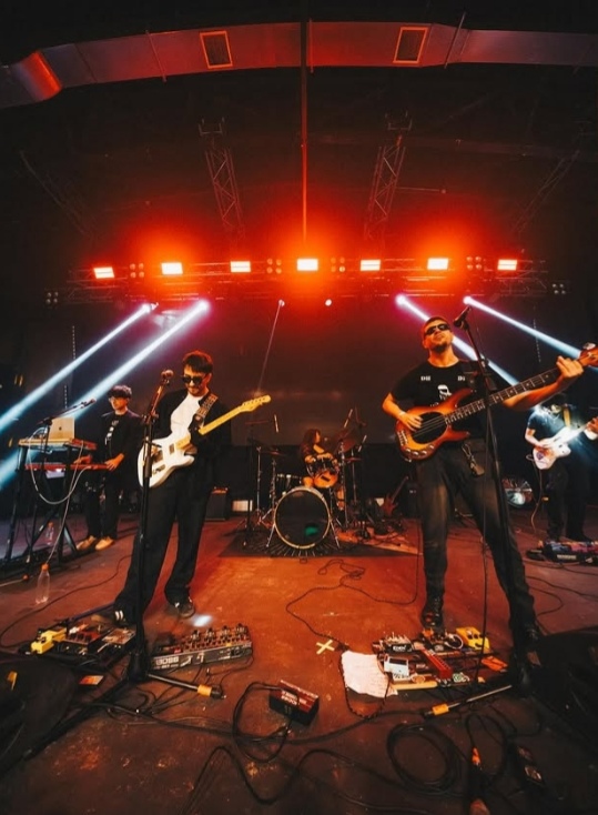 Deshabitado lanza oficialmente su aclamado EP “Dejen Tranquilo el Sector!” en inolvidable concierto