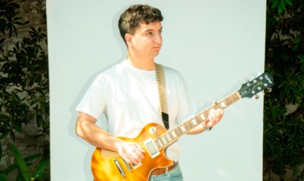 Gabriel Rayo publica Aprendizaje, un EP íntimo y descarnado sobre la muerte de su padre