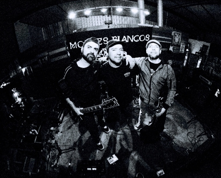 Monjes Blancos presenta dos nuevos lanzamientos audiovisuales:“Juzgar al Juez” e “Indignidad Moral”