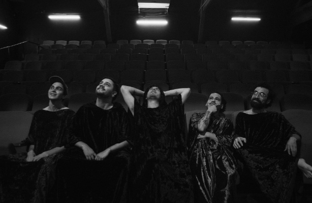 Surreal convierte el estrés en free jazz en Viaje al Centro del Cortisol