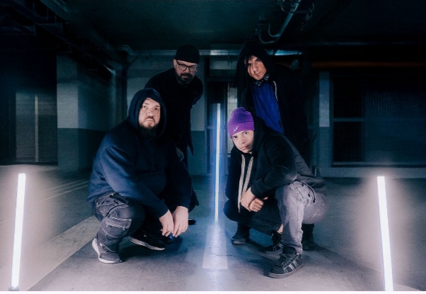 Moment aborda la fragilidad emocional en su nuevo single y videoclip “Brittle Hope
