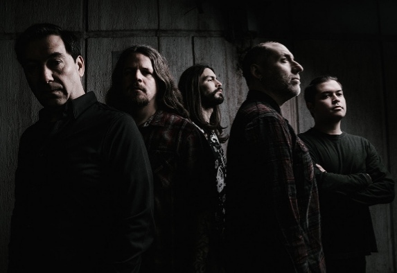 Cronn explora la psicosis y la sed de venganza en su nuevo single“Viral Curse”