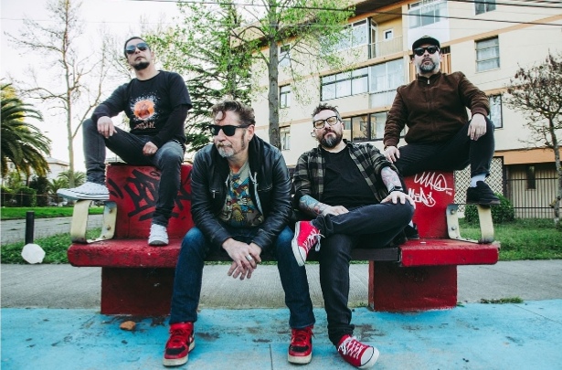 Animal de Costumbre aborda el desgaste emocional en su nuevo single y videoclip “Fuera o Más Allá