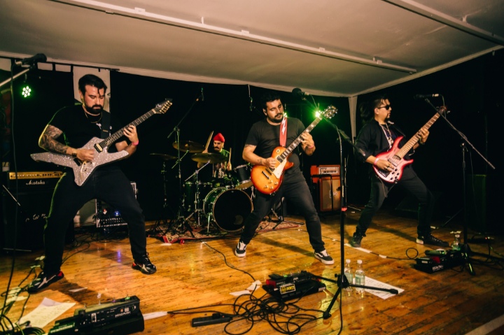 CRONOS DEBE MORIR LLEGA A JAPÓN:PUNK ROCK ELITE Y SKATE BURNER UNEN FUERZAS PARA LANZAR UNA EDICIÓN JAPONESA DE ADAGIOS HACIA UNA UTOPÍA