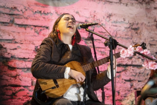 Fabiana Herrera invita a dedicar , recordar y agradecer con » De Mi Para Ti»